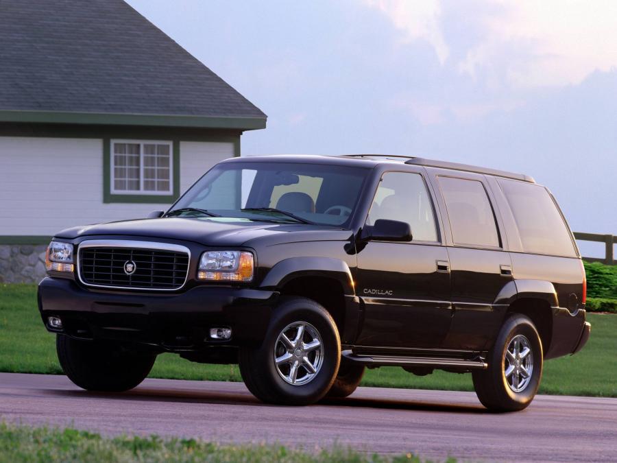  Cadillac Escalade 1999 года  (фото 21 из 40)